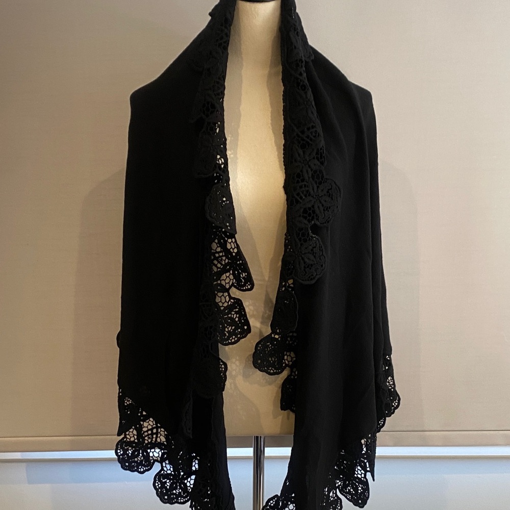 Elegant Black Lace Trim Shawl